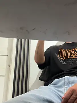 TavoHot_のウェブカメラショー