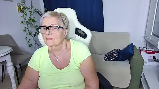 Онлайн чат XXX Selenna57