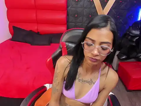 KarlaSlutSkinny__'s Live XXX Chat