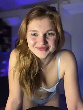 Emaline_Fane Chat XXX live