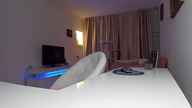 xqueenyasmine Chat XXX live