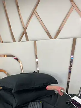 Madisson-Rivas Chat XXX in diretta