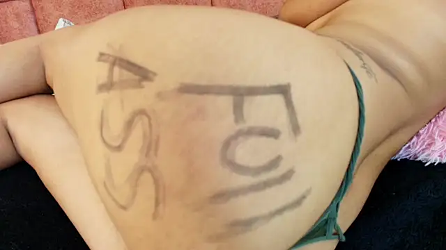 แชท XXX สดของ Mia_Nasty_Dirty