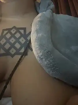 nickytheehawtie Chat XXX in diretta