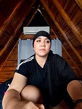 AmbarBurhan Webcam show