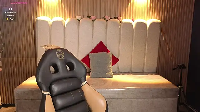 _Mia_Evans_1: онлайн-секс-чат