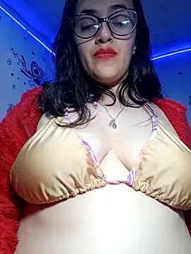 anndreapds Adlı Modelin Canlı XXX Sohbeti