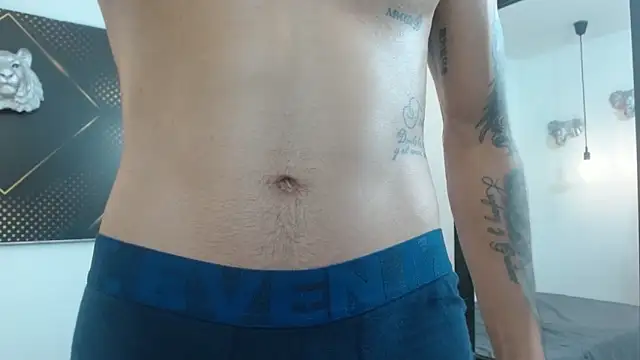 GoldenDesireX_のウェブカメラショー