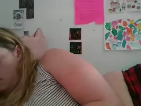 Chat +18 de MsLG12301 ao vivo