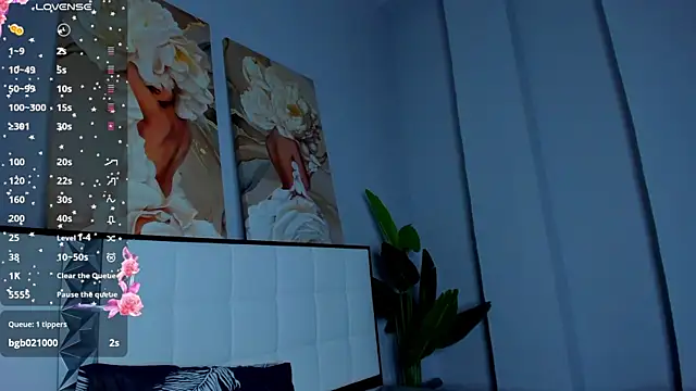 แชท XXX สดของ Katy_Tiny