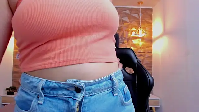 Chat XXX en directo de Emmaa_white_