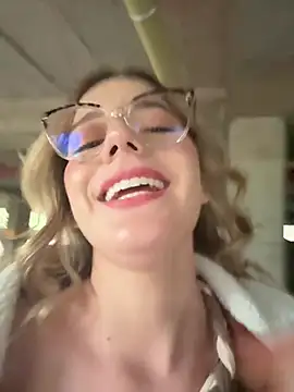 โชว์เว็บแคมของ NicoleCut