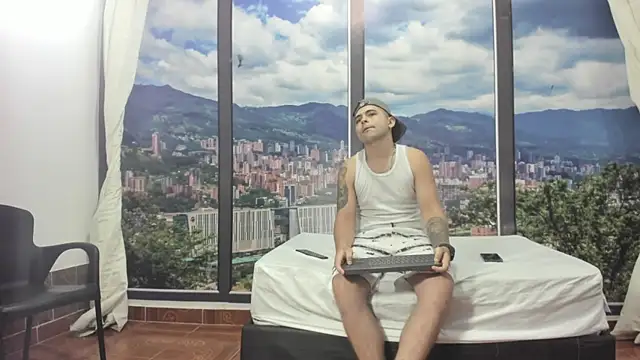 SabrinaAndEddy Show in webcam