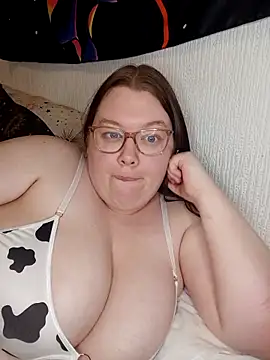 Chatroom XXX en direct de Sexycurvyemilyy