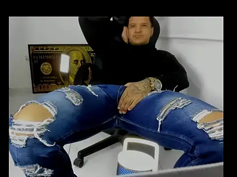 master_leather 即時 XXX 聊天