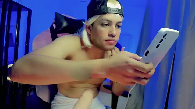 Top_and_bottom Live XXX-chat