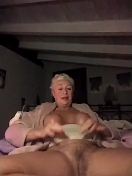 divinaerotica লাইভ XXX চ্যাট