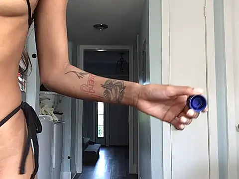 LunaBl00m's Webcam Show