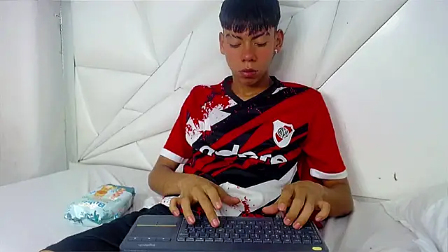 Liarr_ Live XXX-chat