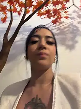 Chat XXX en directo de EmmyEvans1