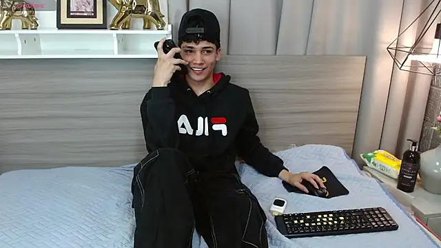 SamBlack_ webkamerás műsora