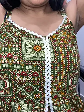 escape_with_me's Live XXX Chat