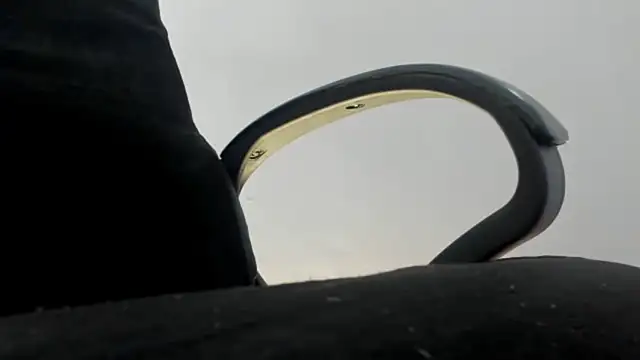 emily_cross Chat XXX in diretta