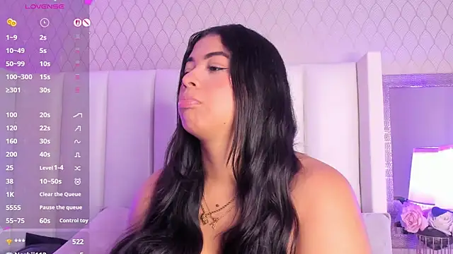 ValkaRouse's Live XXX Chat