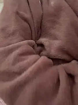 Irresistible24 élő XXX-chatje