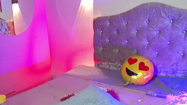 ladymooncs élő XXX-chatje