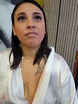 LizzRouse élő XXX-chatje