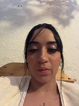 EmmyEvans1 লাইভ XXX চ্যাট