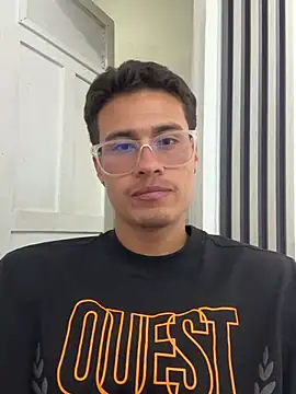 TavoHot_のライブXXXチャット