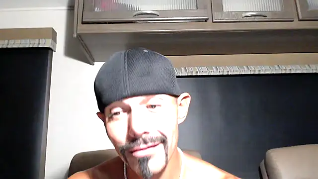 ThickD2C: вебкам-шоу