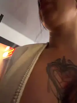 EmmyEvans1: απευθείας συνομιλία ΧΧΧ