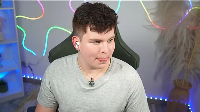 Pokazy przed kamerką – Thiago___