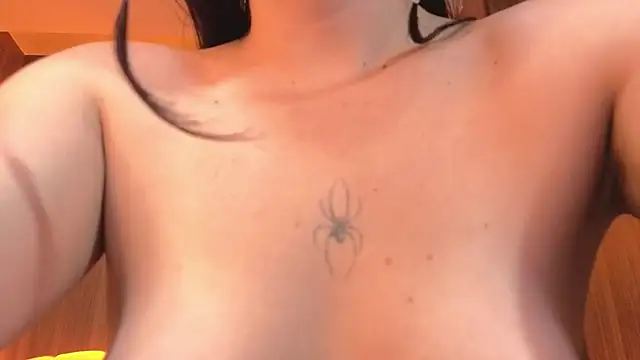 Erika_Suarez_b's Live XXX Chat