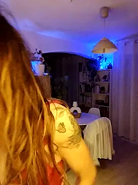 Luna_Kitanna Adlı Modelin Canlı XXX Sohbeti