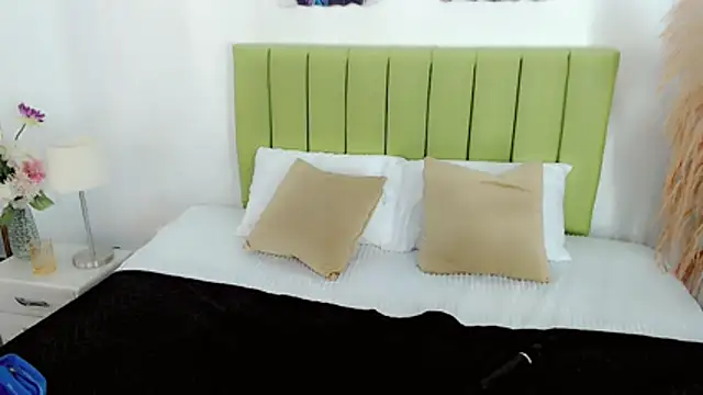 charlotte1_sweet Webcam Show