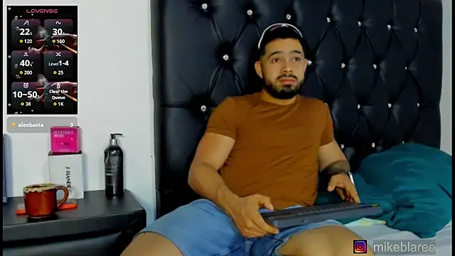 mikeblaree 即時 XXX 聊天