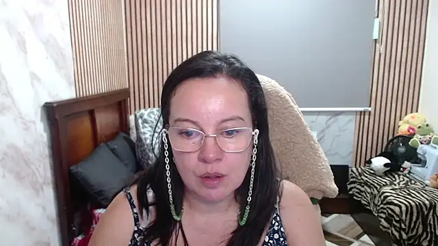 Sonialorens_'s Live XXX Chat