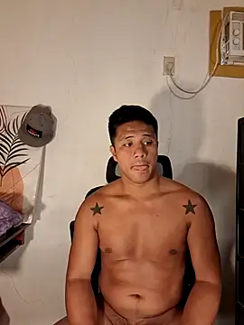 Felix_Asher: διαδικτυακό σόου στην κάμερα