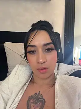 دردشة EmmyEvans1 الجنسية المباشرة