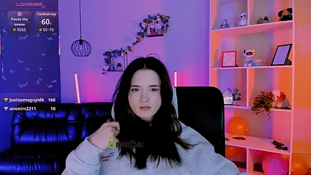 liana_kisses' Live XXX Chat