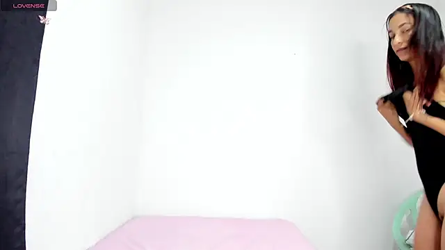 دردشة Olivia_Stevens الجنسية المباشرة