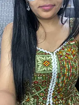 escape_with_me Chat XXX live