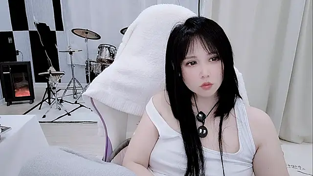 Evangelin-eのライブXXXチャット