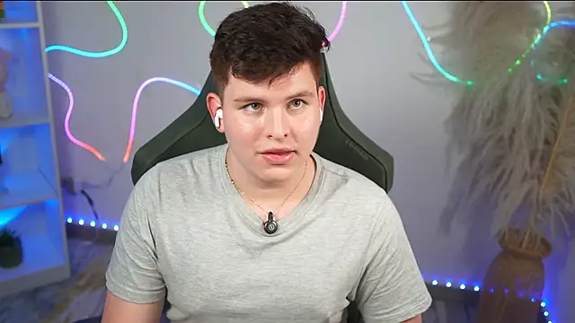 Thiago___n Live XXX chat