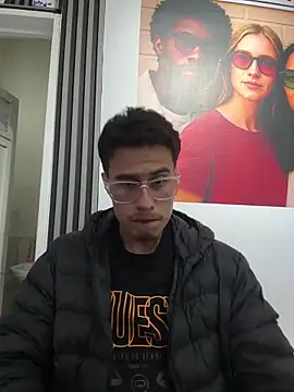 Show modela TavoHot_ na web-kameri