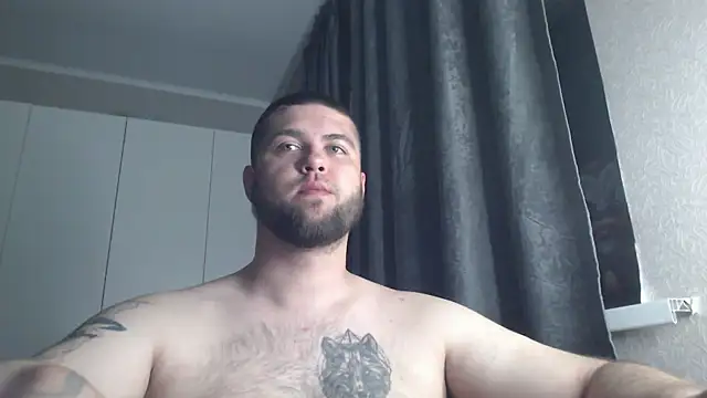 Ar4eewal élő XXX-chatje